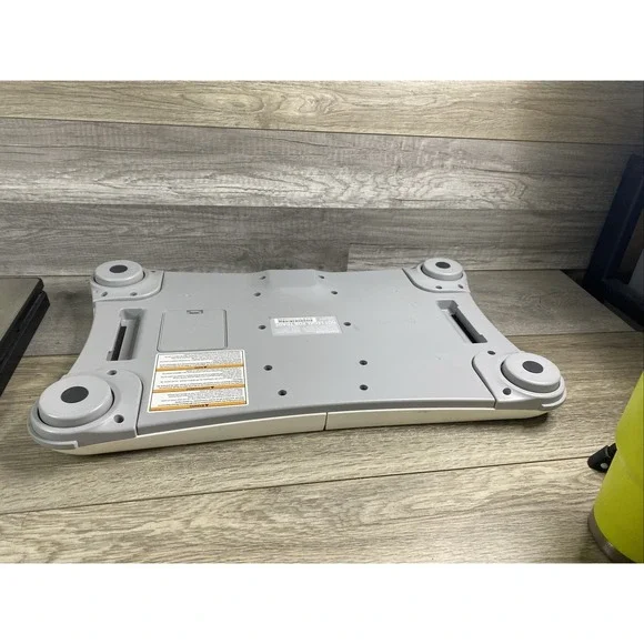 Nintendo Wii Fit Balance Board (Board Only) - Picture 8 of 12